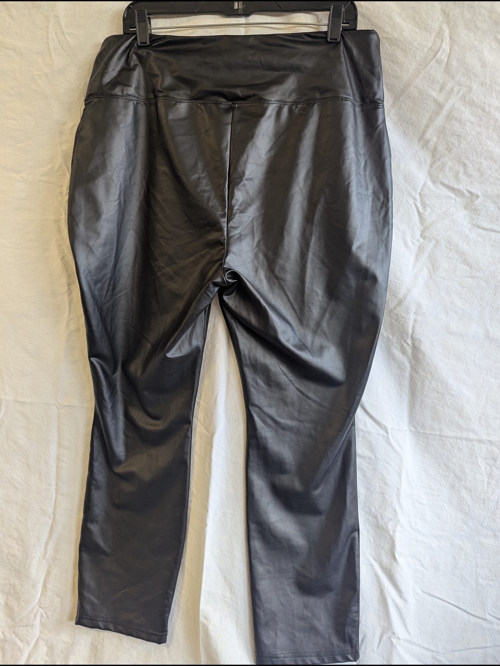 Bold Elements Faux Leather Leggings - Black - Picture 2 of 4